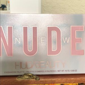 HUDA Beauty Eyeshadow Palette